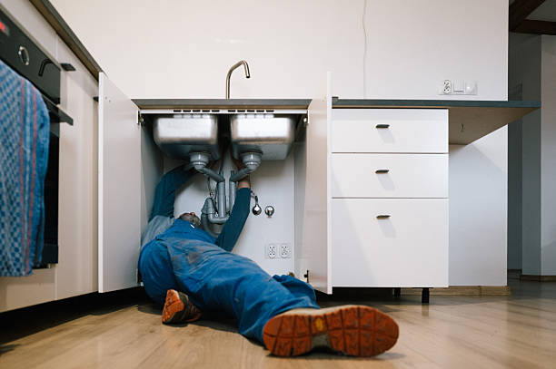 Professional Drain Cleaning technician working in Los Gatos, CA